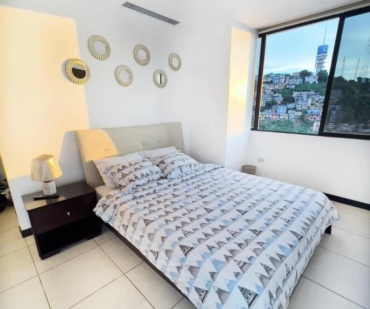 דירות גוויאקיל Departamento De Lujo En Puerto Santa Ana 0*,