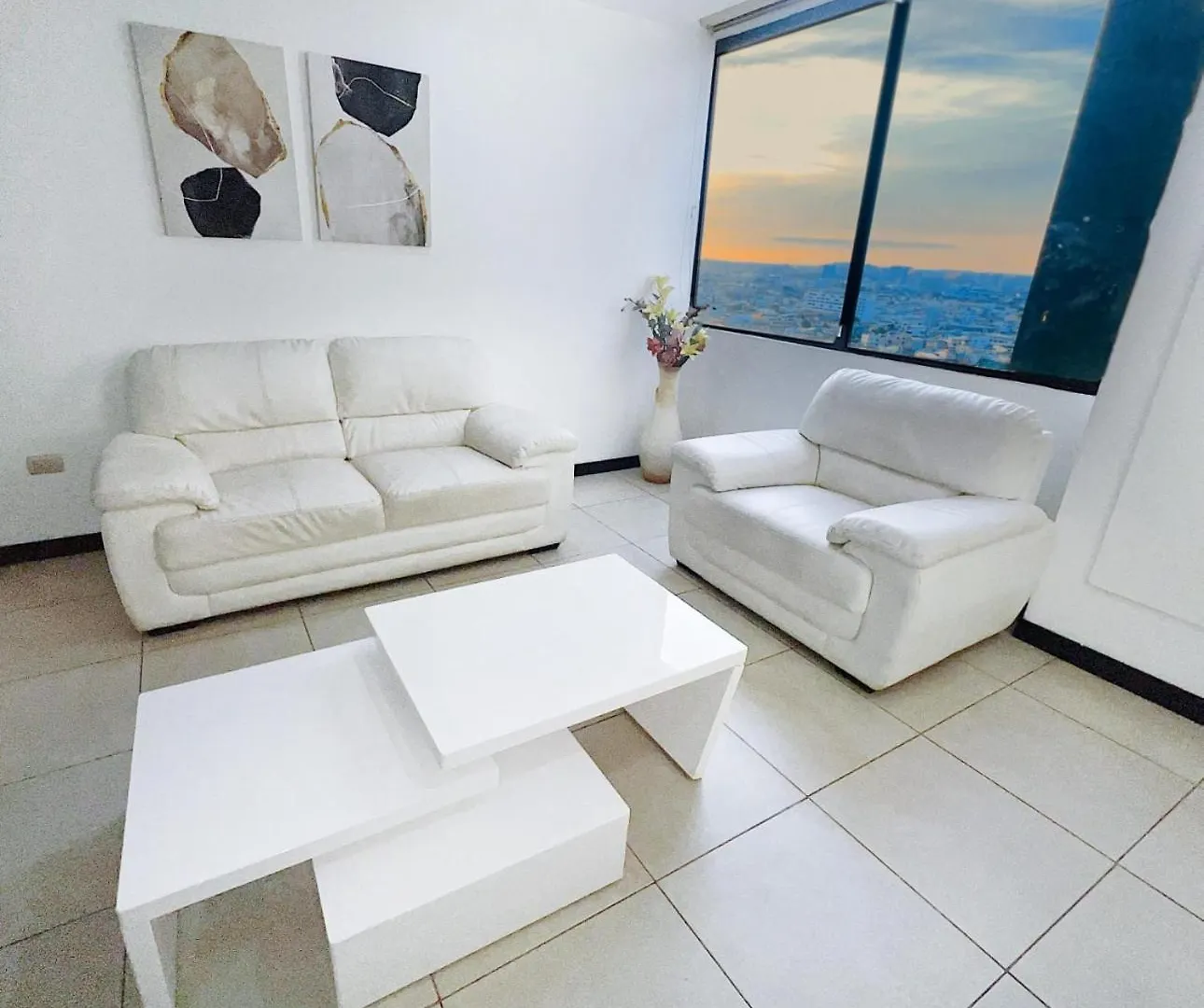 דירות גוויאקיל Departamento De Lujo En Puerto Santa Ana
